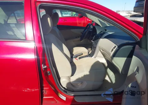 2013 Toyota Corolla L z USA, uszkodzony, nr VIN 5YFBU4EE1DP199094